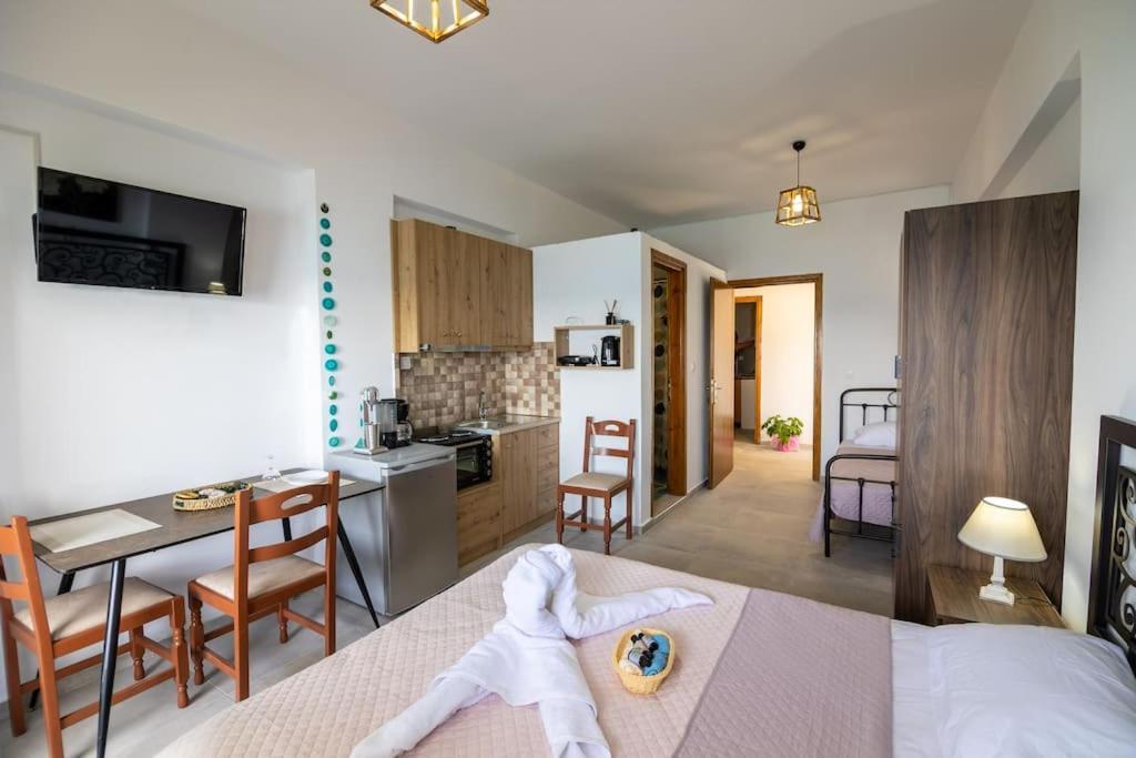 Ioannis Rooms Δωμάτια Με Θεα Στη Θαλασσα Paránimfoi Eksteriør billede